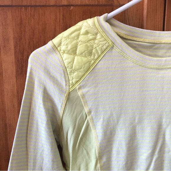 Lululemon Run Ice Queen Long Sleeve Reflective Shirt Size 4 - Picture 8 of 11